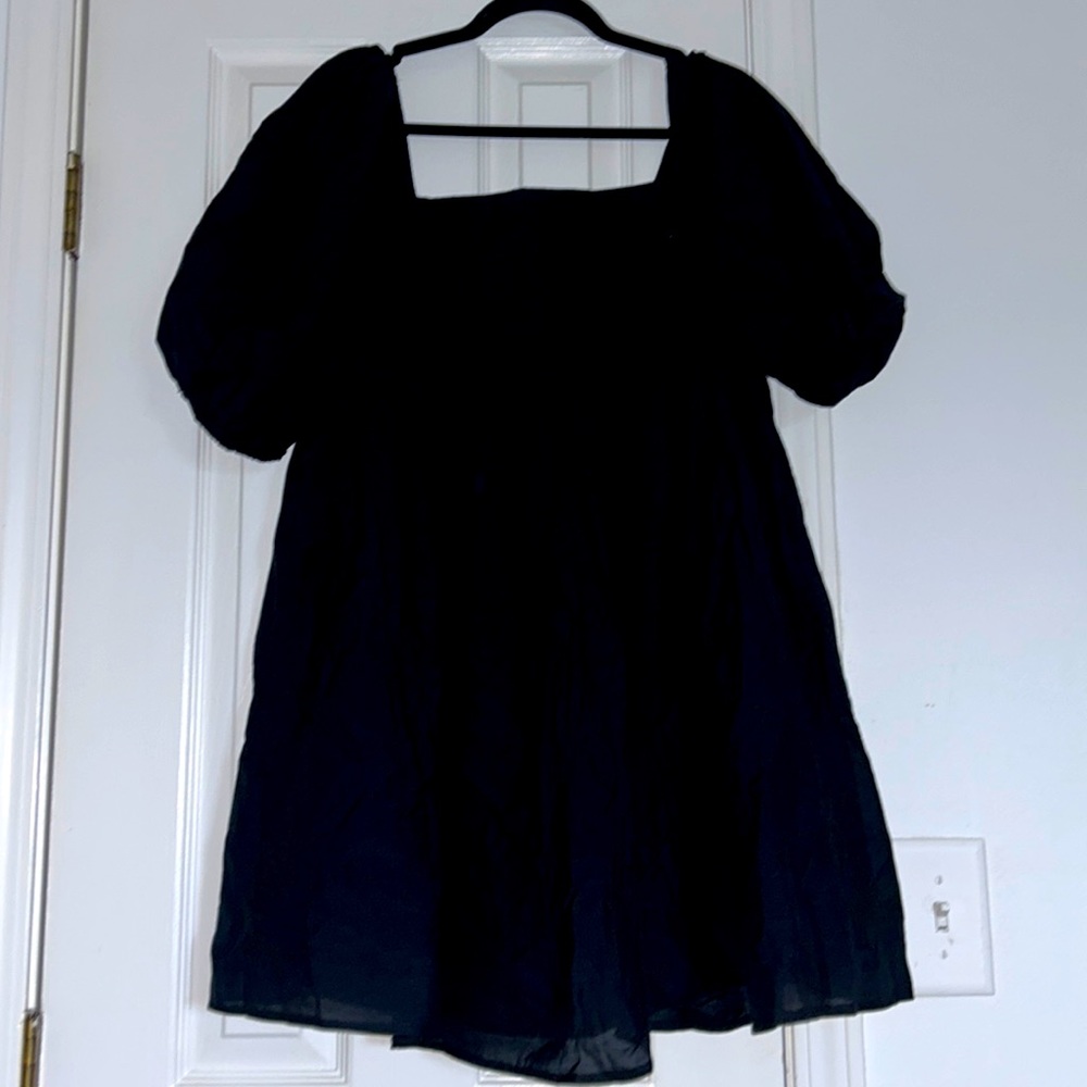 Abercrombie and Fitch black dress– brand new!